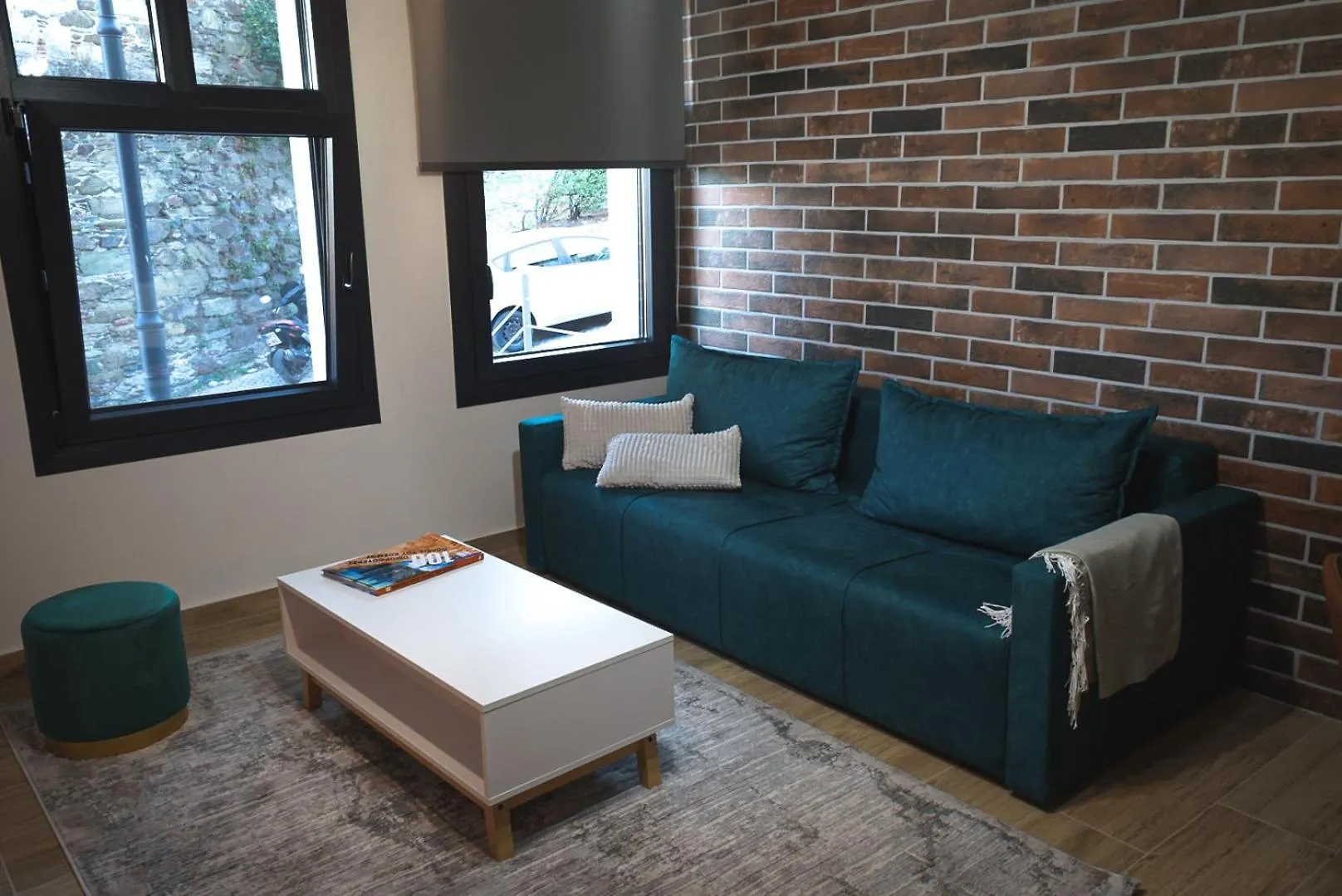 Charis Beyond The Castle Apartment Thessaloniki Greece