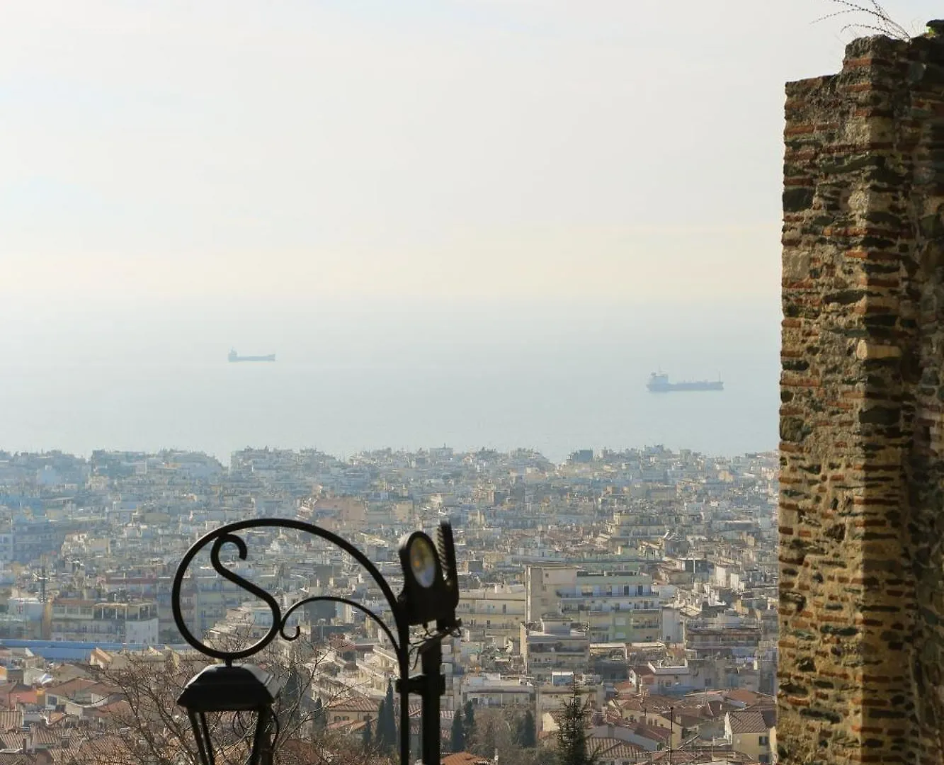 Charis Beyond The Castle Apartment Thessaloniki